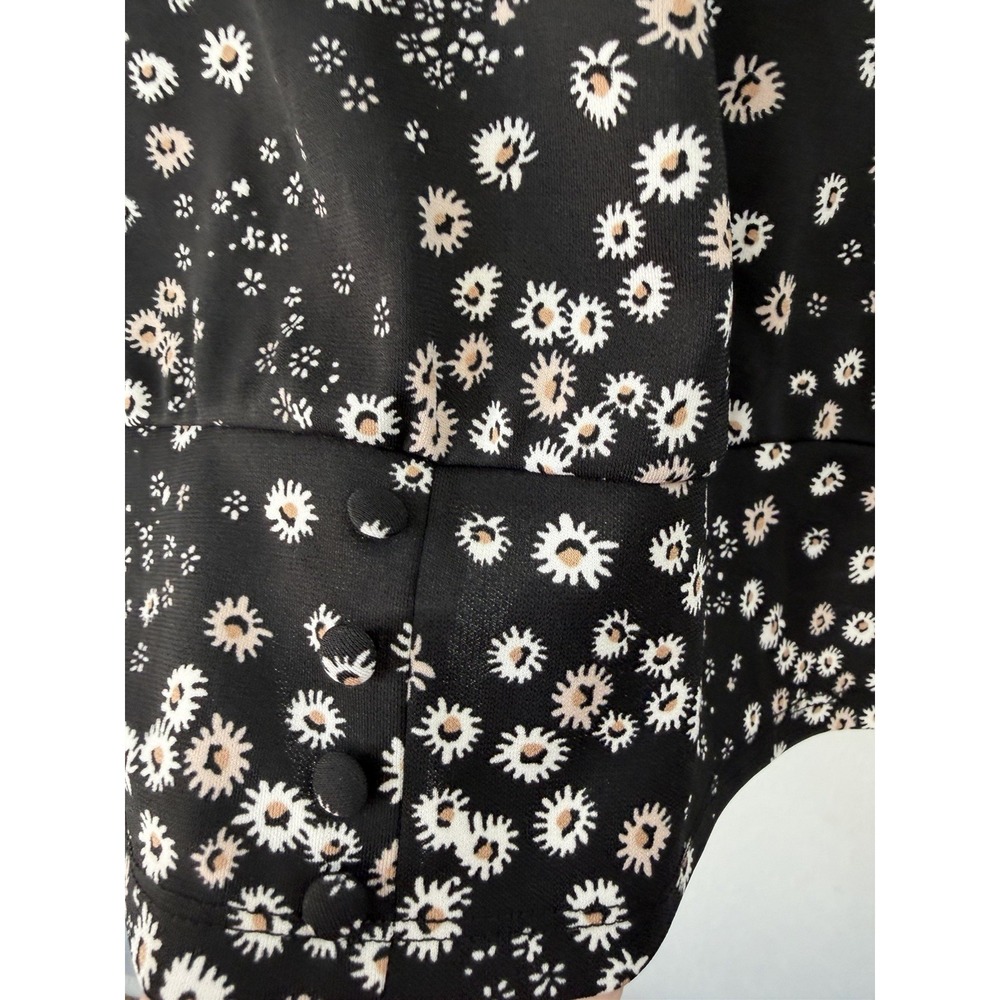 Karl Lagerfield Pullover Top W V Neck And Covered Buttons No Size Tag See Pics - Picture 5 of 12